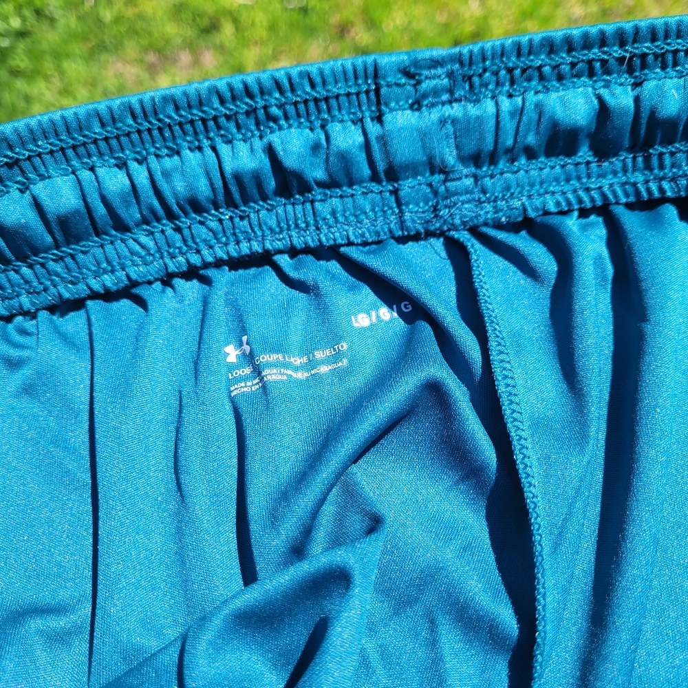 Under Armour - Picture 5 of 5